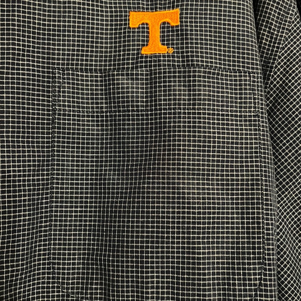 Men’s dress shirt by Crabel sportswear TN        size extra-large